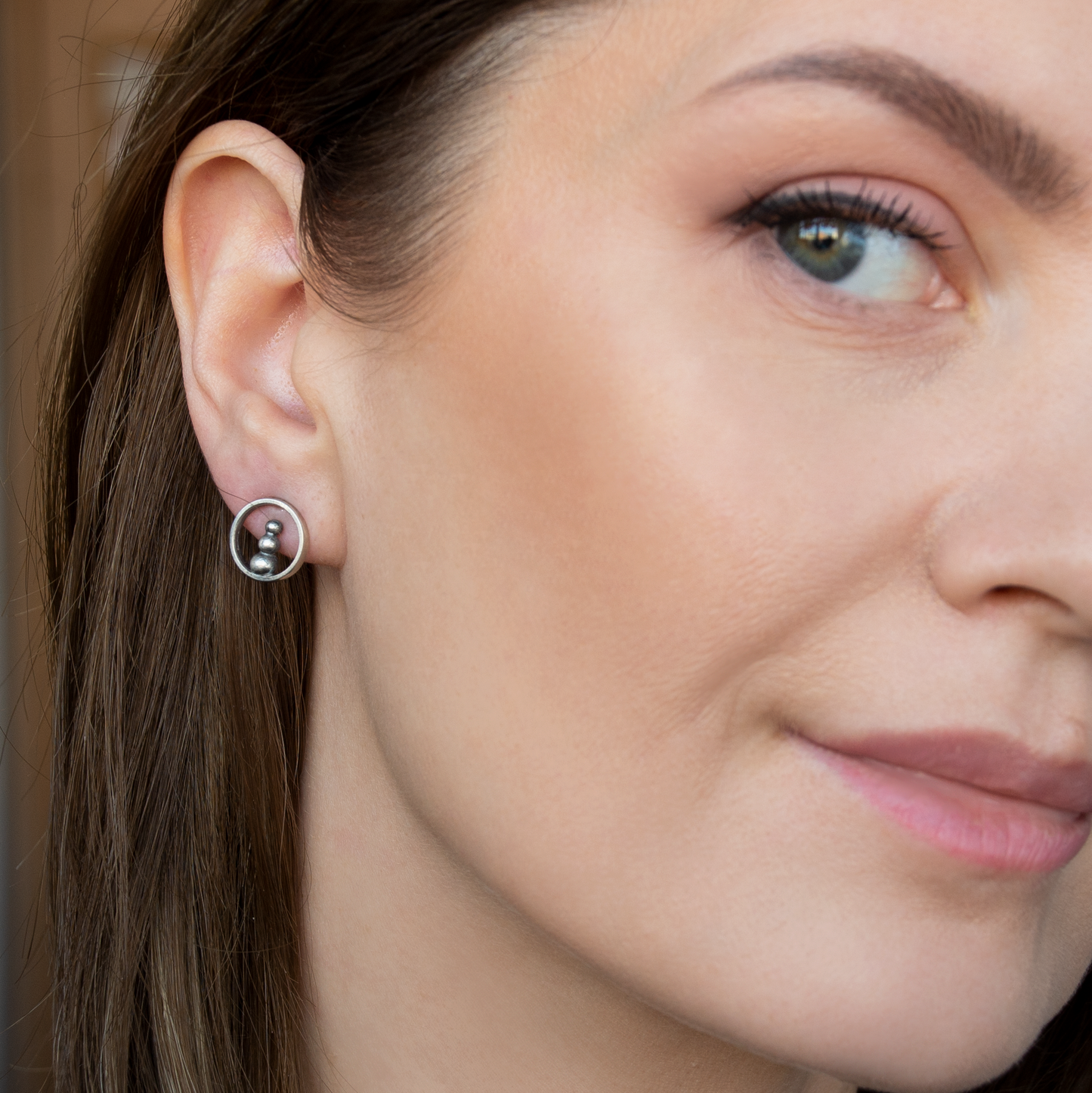 Round Frame Earrings With Silver Beads