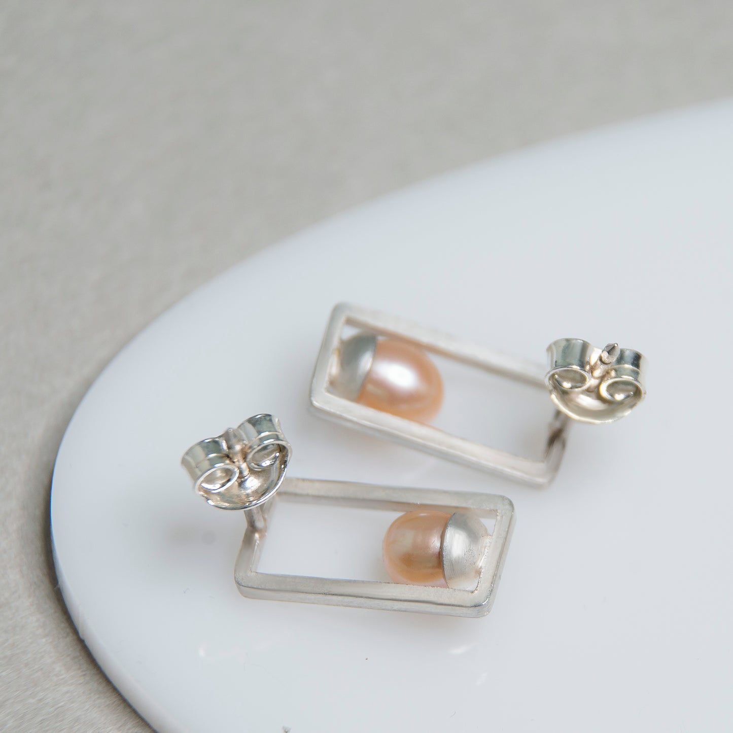 Rectangle Frame Earrings With Rose Gold Pearls
