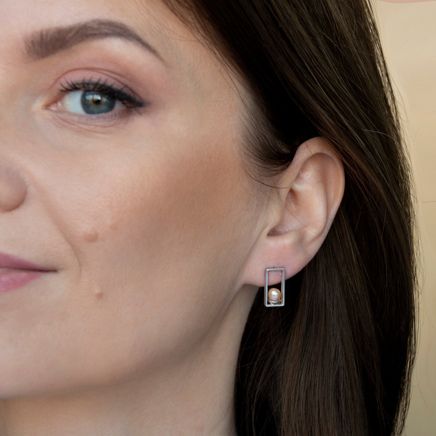 Rectangle Frame Earrings With Rose Gold Pearls