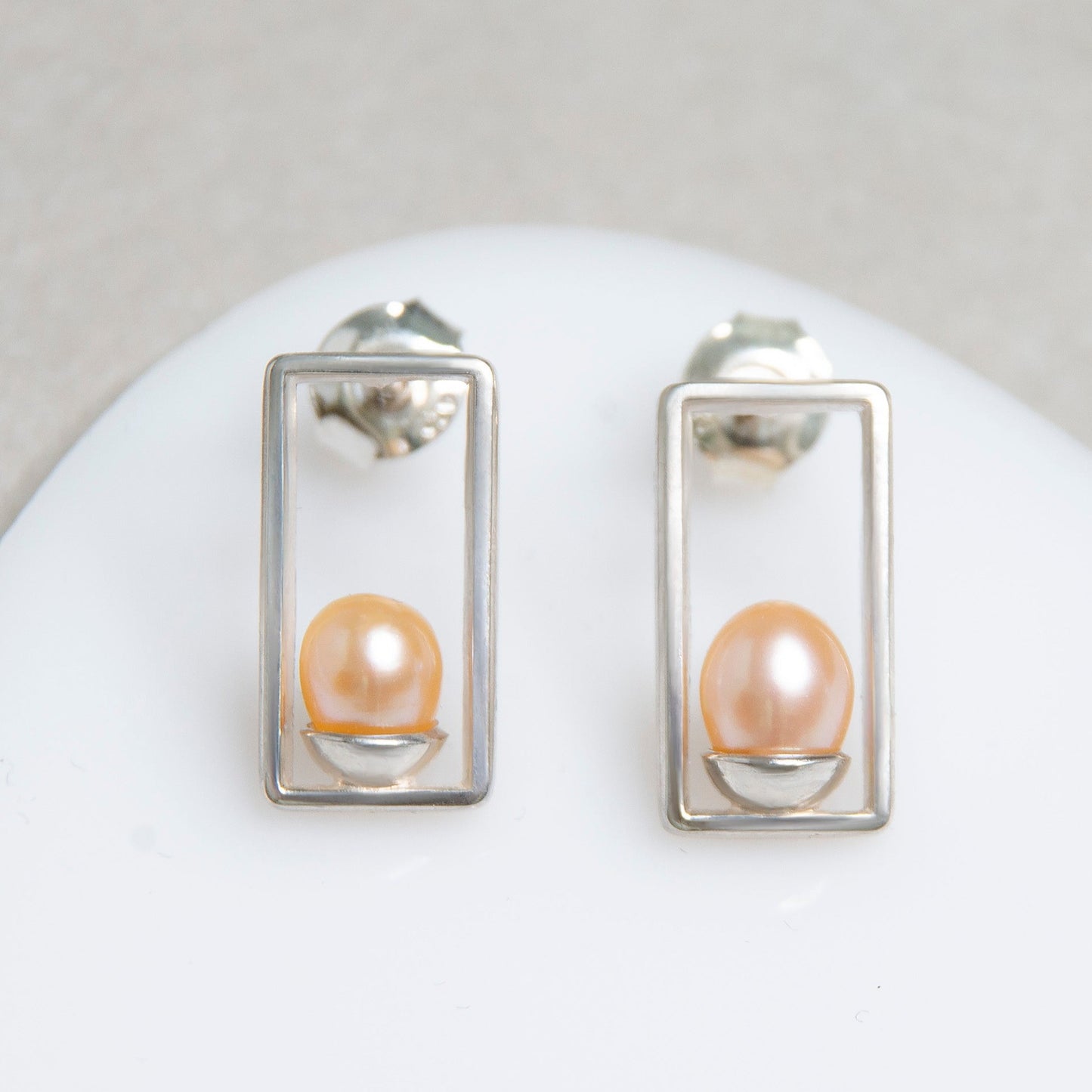 Rectangle Frame Earrings With Rose Gold Pearls