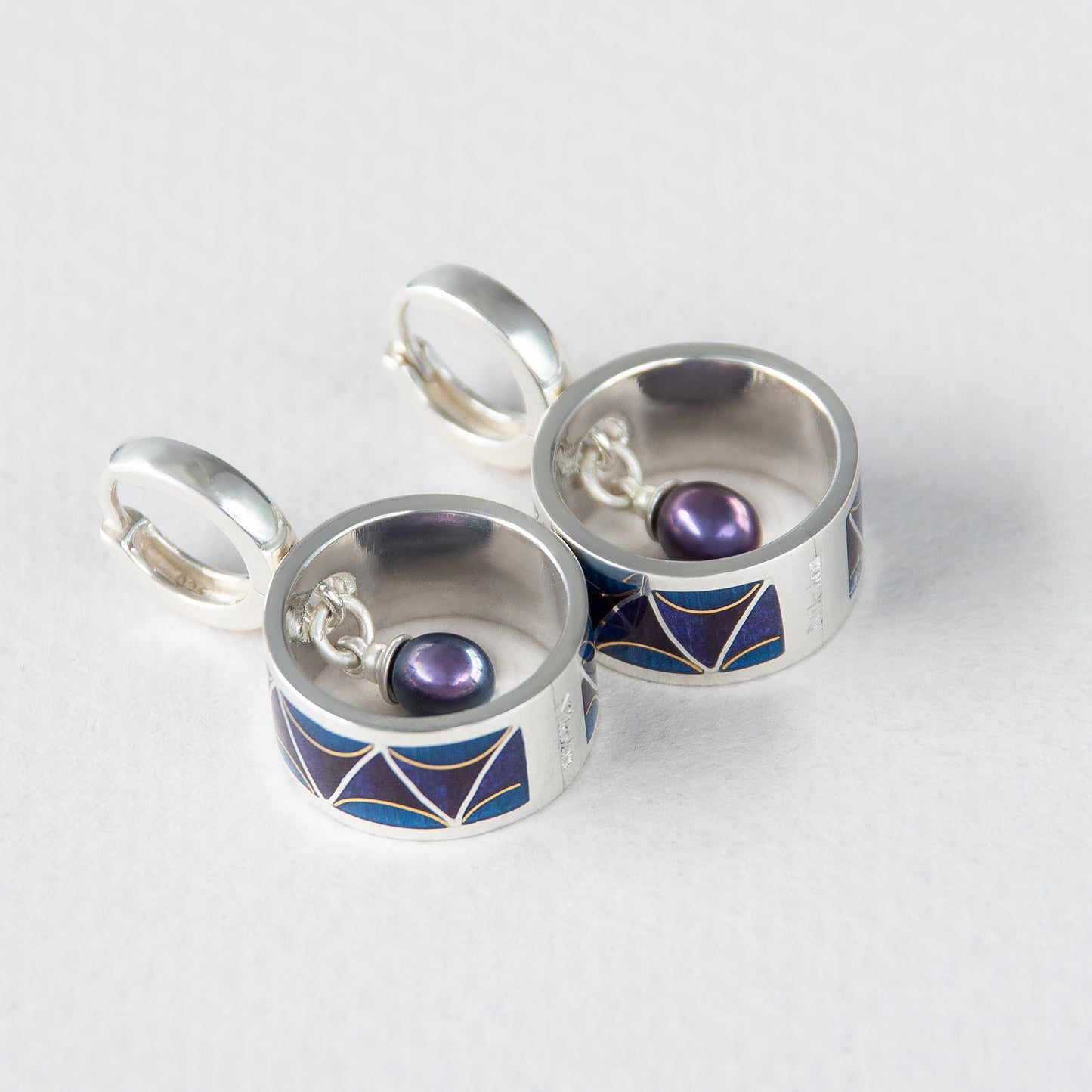 Ring Form Cloisonné Enamel Earrings With Gold And Peacock Pearls