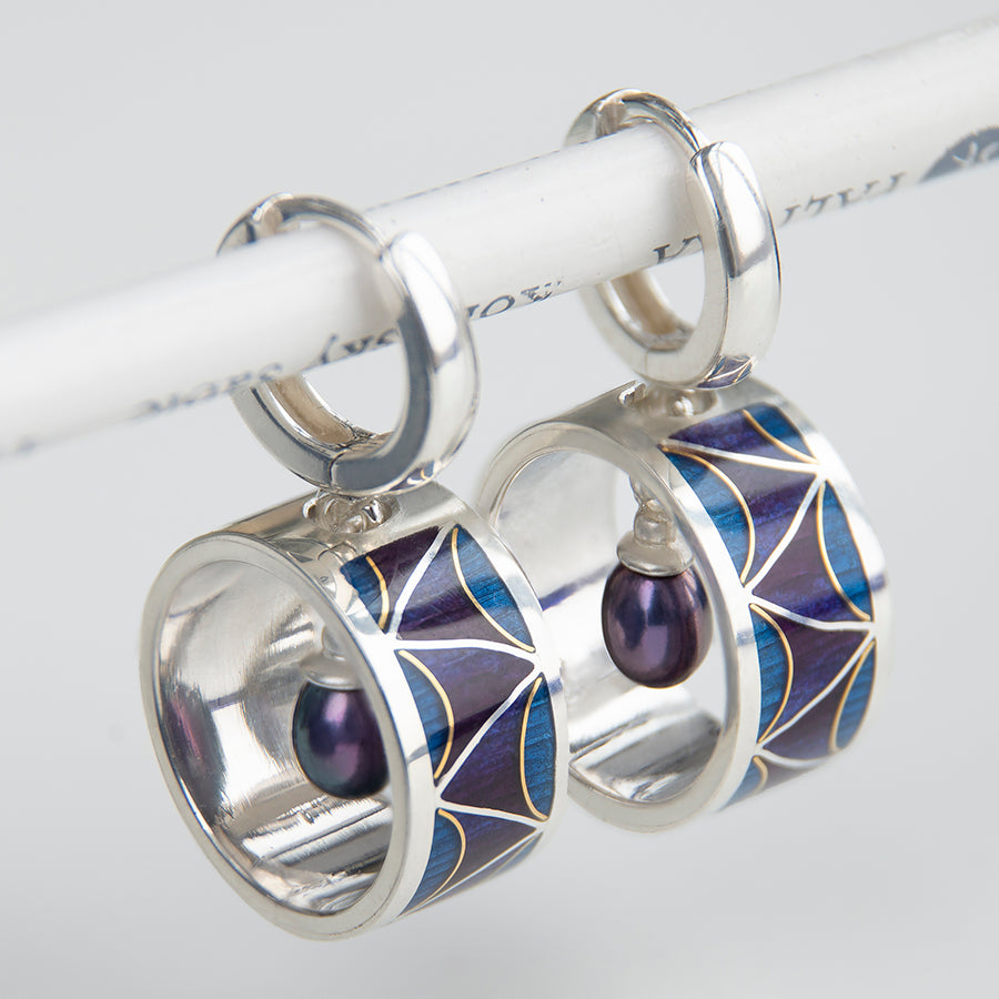 Ring Form Cloisonné Enamel Earrings With Gold And Peacock Pearls
