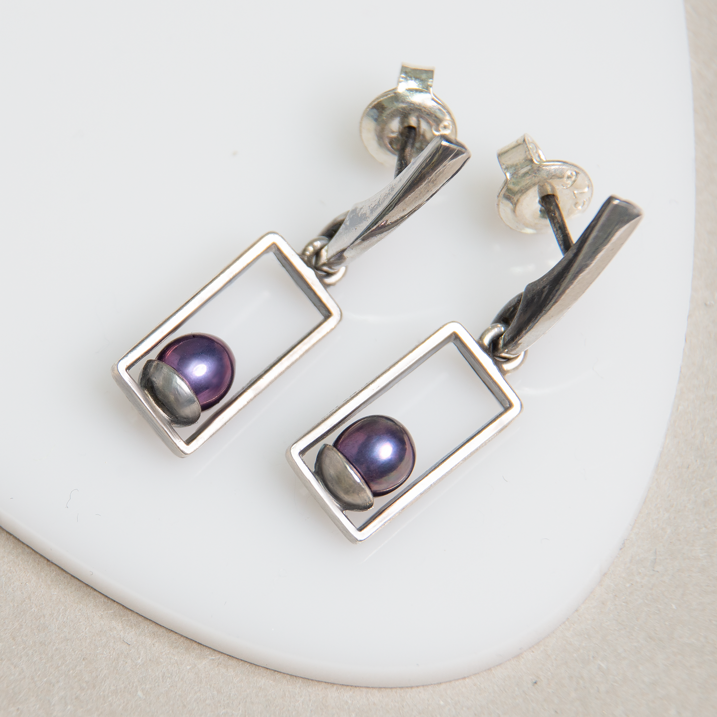Dangle Rectangle Frame Earrings With Peacock Pearls