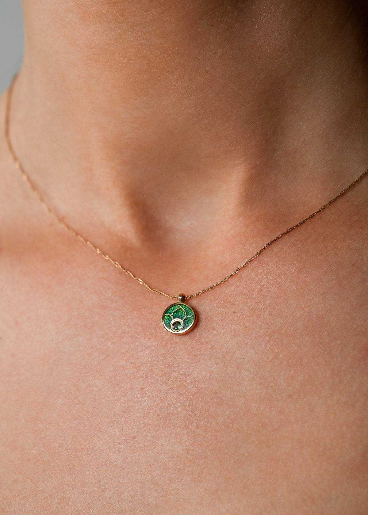 Emerald 18K Gold Pendant With Cloisonne Enamel