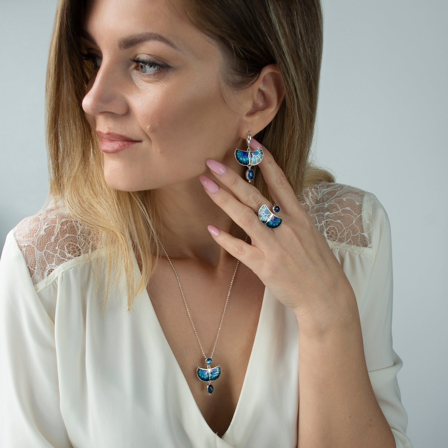 Cloisonne Enamel Set "Butterfly" With Kyanite And Gold