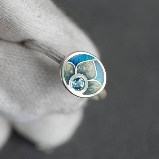 Engagement Enamel Ring With Topaz