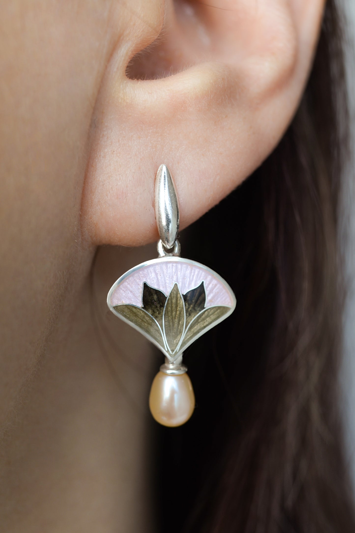 Cloisonné Enamel Jewellery Set With Rose Pearls