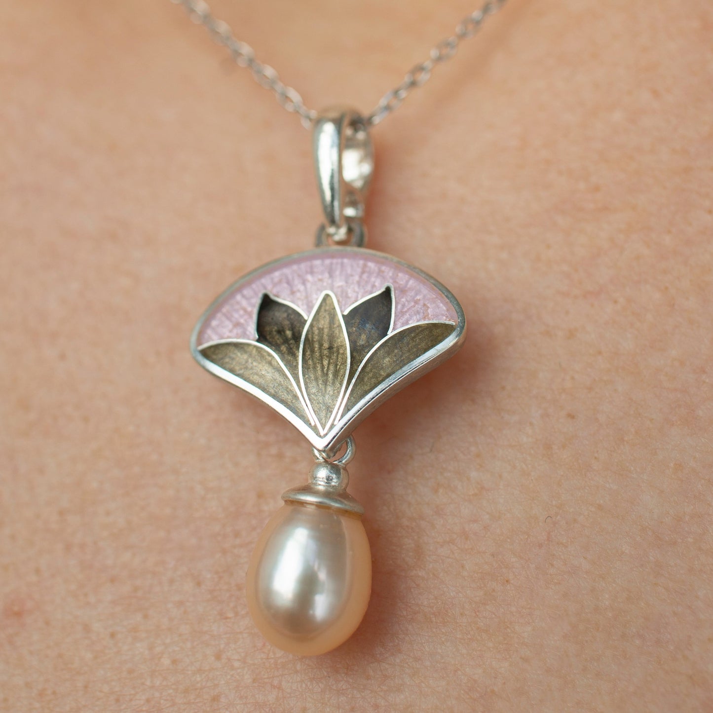 Cloisonné Enamel Jewellery Set With Rose Pearls