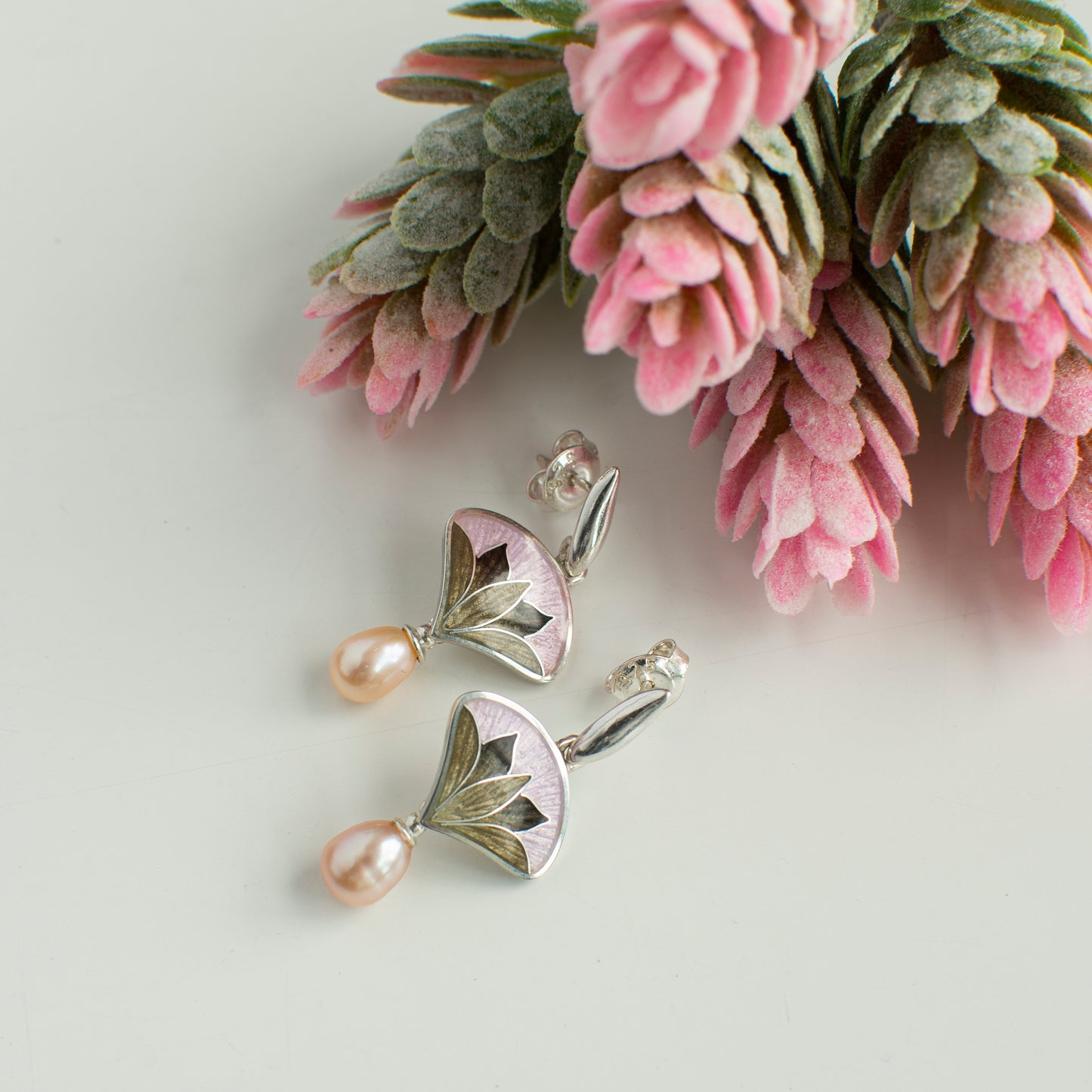 Cloisonné Enamel Jewellery Set With Rose Pearls