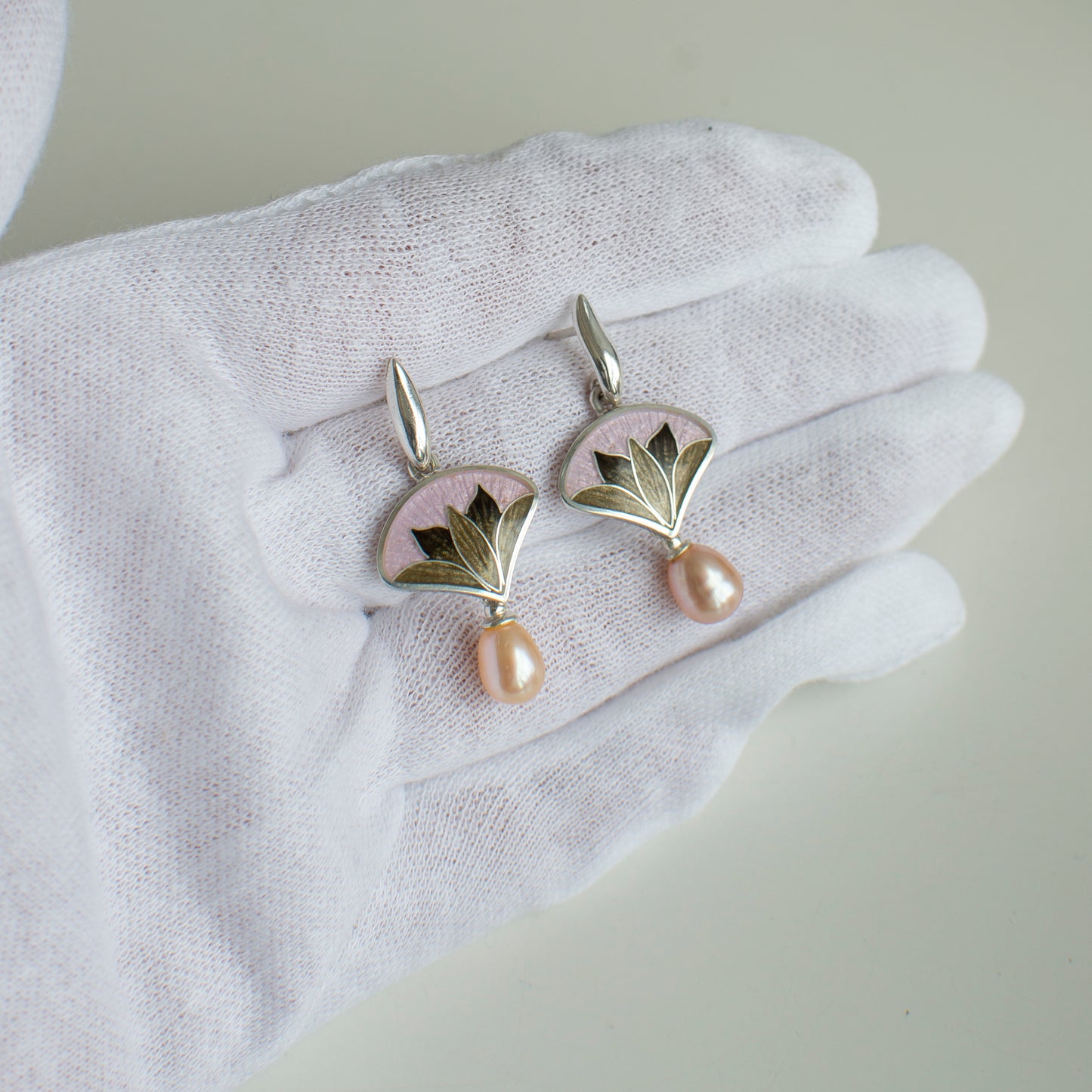 Cloisonné Enamel Jewellery Set With Rose Pearls