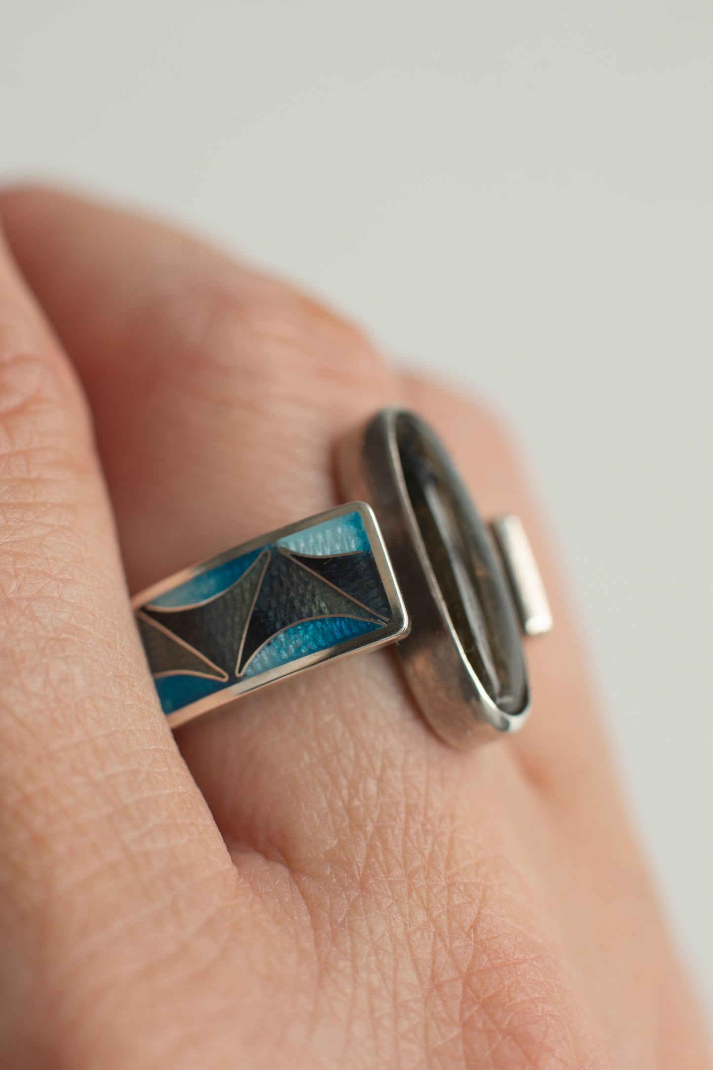 Cloisonné Enamel Ring With Labradorite Stone