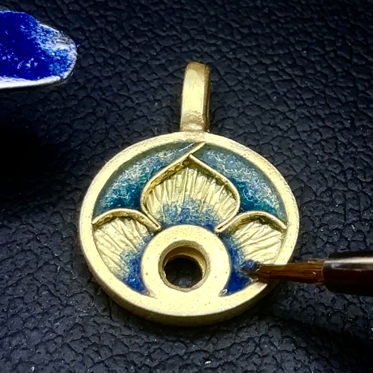 Sapphire 18K Gold Pendant With Cloisonne Enamel