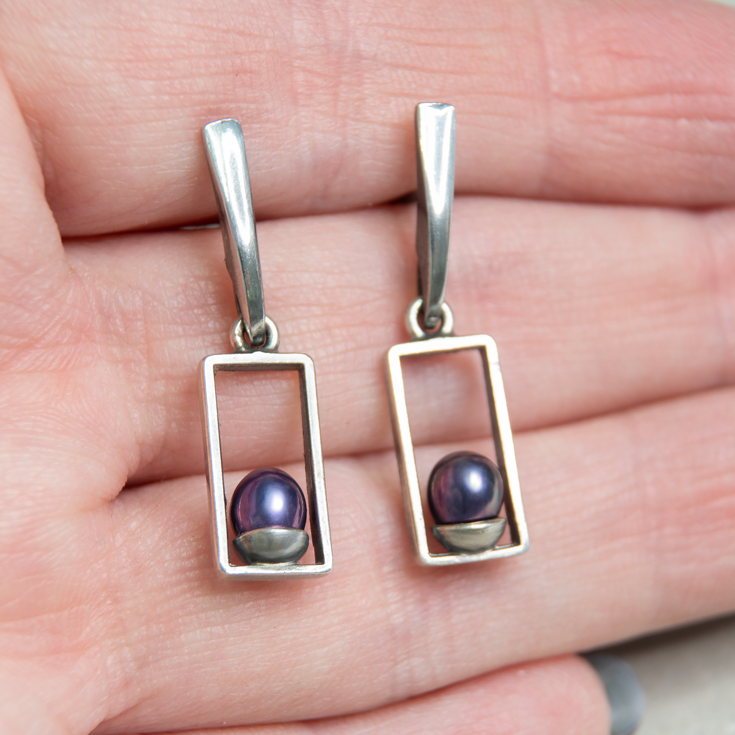 Dangle Rectangle Frame Earrings With Peacock Pearls